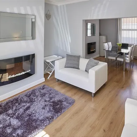 Host & - 1 Oswy Street בית נופש וויטבי