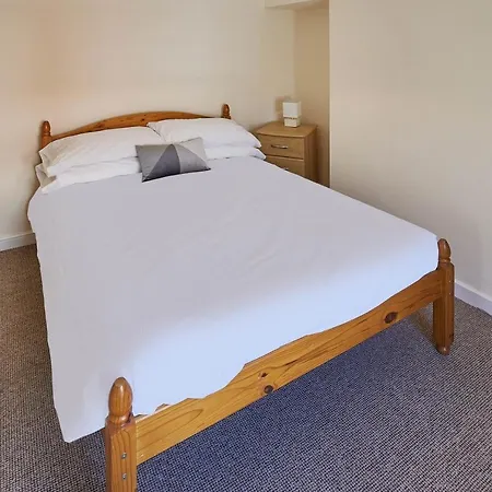 בית נופש Host & - 1 Oswy Street וויטבי